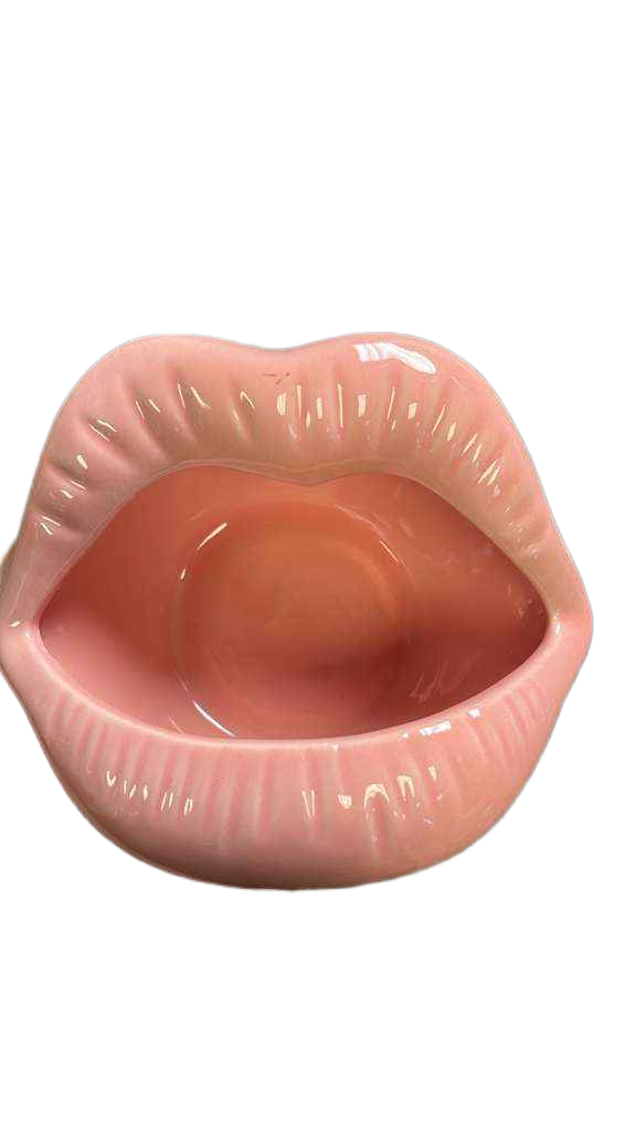 ASHTRAY MOUTH DESIGN 1CT