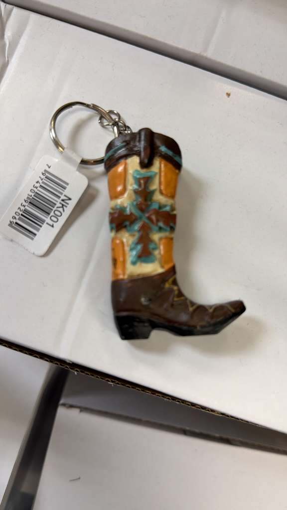 SHOE KEYCHAIN ASSORTED