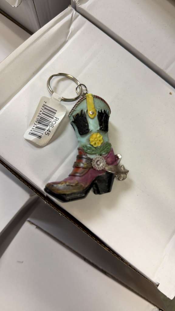 SHOE KEYCHAIN ASSORTED
